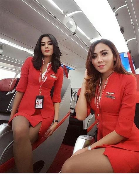 Hot Flight Attendants Hot Flight Attendants In 2019 Flight Attendant Delta Flight Attendant