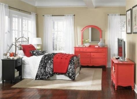 Get 5% in rewards with club o! Bedrooms Stylized With The Red Colour - Interior Design ...