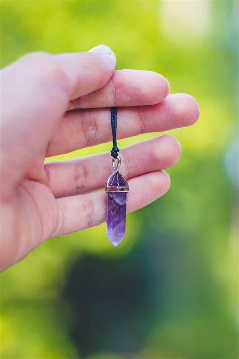 You have someone who you spend time with, who knows you sometimes better than you know yourself, and who is there for you no matter what. Symbols Of Friendship Around The World | Betterhelp