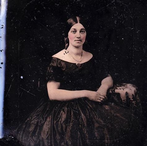 39 Stunning Photos Of Upper Class Girls In The Mid 19th Century