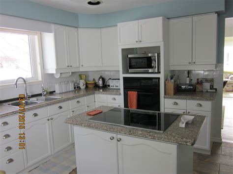 Yes, repainting kitchen cabinets yourself can be quite a chore, but the result (and money savings) is so outstanding that it definitely makes it worth the headache. Kitchen Cabinet Repainting | Clean-State Painting