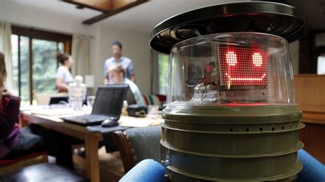 Hitchhiking Robot That Toured Canada Europe Gets ‘beheaded In Philadelphia