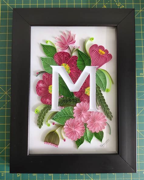 Quilling letters is easy with a pattern and template. Quilling monogram - letter 'M' | Wonderwheel Store