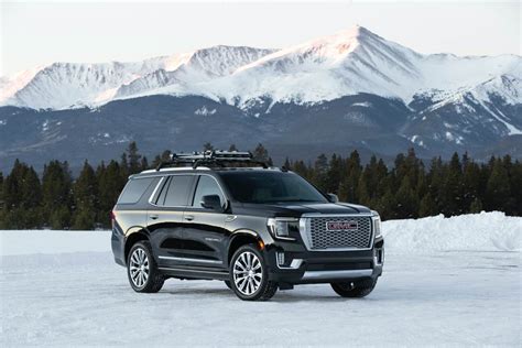 The 2020 gmc canyon denali is available only with the crew cab configuration. All-New 2021 GMC Yukon AT4 and Denali Make Official Debut ...