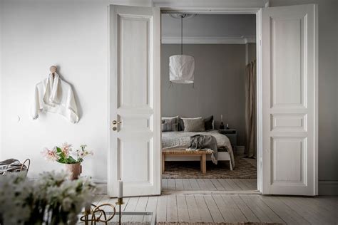 Try adding a rug to rest a key element of scandinavian design, and many scandi cultures, is hygge, or the sense of cozy. 10 COZY SCANDINAVIAN BEDROOMS
