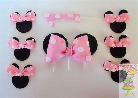 Minnie Mouse Earsbows Cake Topper Decorated Cake By Cakesdecor