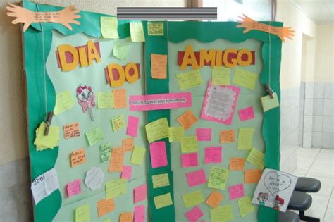 • pergunte à criança o que ela mais gostou de fazer naquele dia. 30 Ideias de Murais para o Dia do Amigo - Educação ...