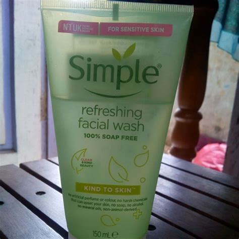 Jual Simple Refreshing Facial Wash Preveloved Shopee Indonesia