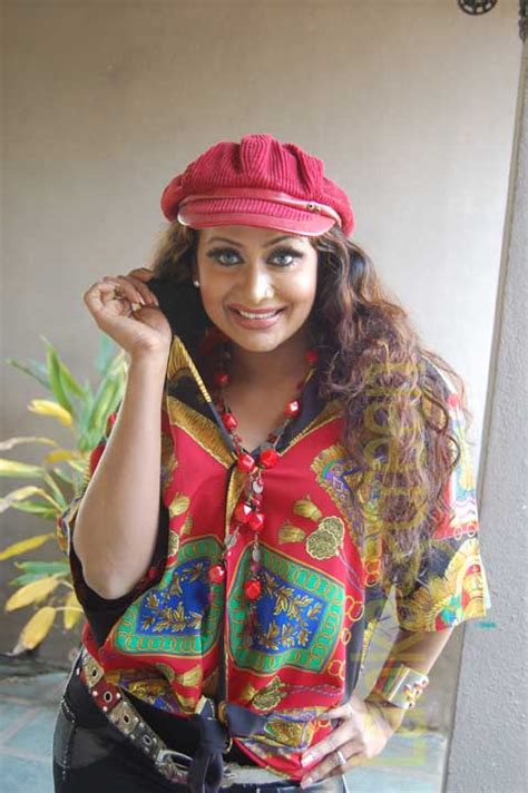 Sri Lankan Hot Actress Anusha Damayanthi All Mp3 Songs