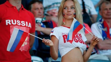 natalya nemchinova la sensual fanática rusa que causa furor en el mundial