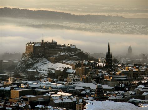 Edinburgh Castle I Would Love To Go Back During The Winter