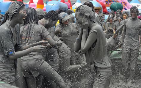 Amazing Festivals Where To Get Messy Inspire