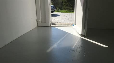 Bodenbeschichtung / industrieboden aus kunstharz für hygiene und funktionalität. Fugenlose Wand- u. Bodenbeschichtungen - Die flüssige Fliese