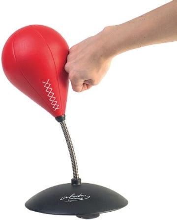 Der punchingball sollte über ein höhenverstellbares gestell, ideal 110 bis 160 cm, verfügen. Büro-Gadgets.de | Top Empfehlung: Infactory Tisch Boxsack ...