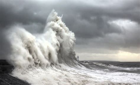 Photographer Spends Years Documenting Immense Storm Waves That Crash