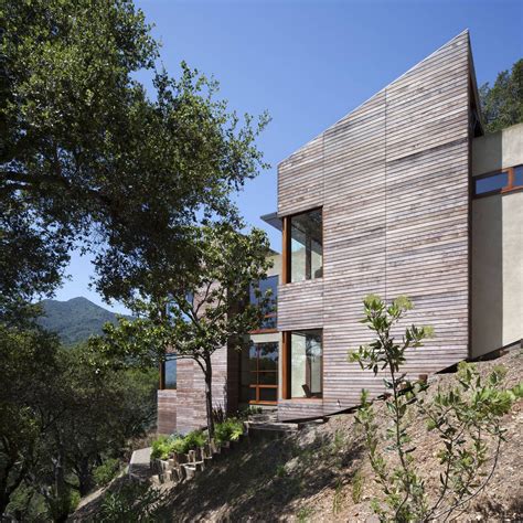 15 Hillside Homes That Know How To Embrace The Landscape