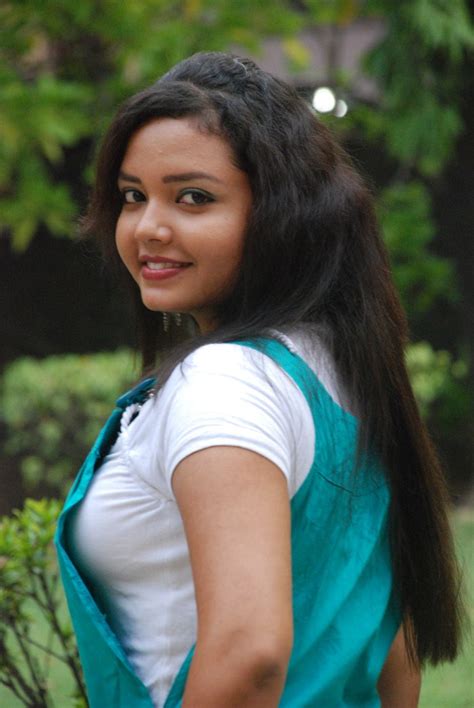 Mathavi latha is beautiful actress.she was born in karnataka. Bavina Tamil Actress Photo Shoot Stills - Photos - Funrahi
