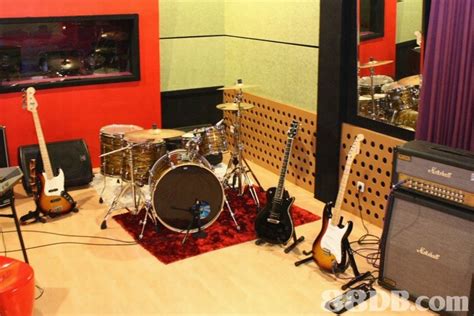 Jasa pembuatan ruang akustik ruang kedap suara furniture desain interior ruang studio musik sederhana peredaman studio tetap maksimal jakarta banjarmasin yogyakarta. Tips Memilih Studio Musik | Start From Hope