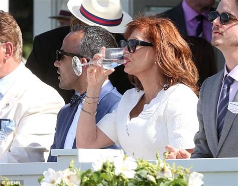 Susan Sarandon 71 Teases Her Cleavage In Plunging White Dress As She