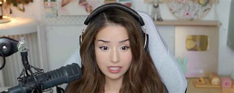 Internet Reacts To Streamer Pokimanes Wardrobe Malfunction Facepalm