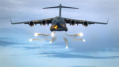 C 17 Globemaster Can Drop Cargo And Tanks Looks Its Best When Firing