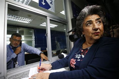 Virginia maría del carmen reginato bozzo (valparaíso, 16 de julio de 1939) es una política chilena. Noticias Chile | Vecino de Viña indignado con Virginia ...