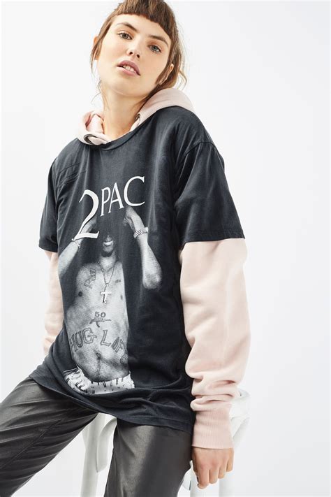 T Shirt Over Hoodie 2pac Shirt Over Hoodie Graphic Tee Over Hoodie
