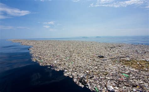 Plastic Tsunamis Thirteen Million Tons Of Waste Are Dumped Into Oceans