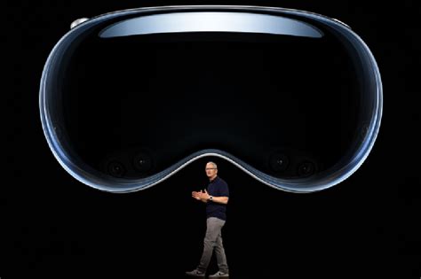 Apple Unveils Vision Pro Its 3500 Headset Abs Cbn News