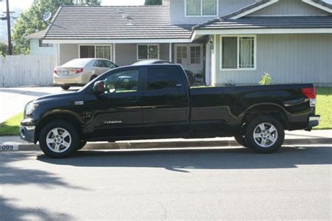 Buy used 2007 Beautiful Tundra long bed, double cab. Excellent in and