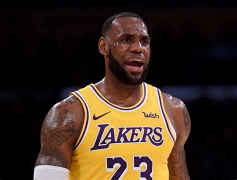 The Giant LeBron James Banner At The Staples Center Was Removed And The Timing Seems Way Too 