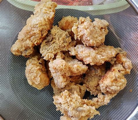 Cili kering rebus dan blander separuh lagi goreng dulu cili kering baru blander dgn minyak untuk dpt kan bau yg sgt sedap. Ayam Goreng Cili Kering Macam Di Restoran Cina Muslim ...