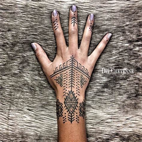 Dit Cheyenne Tribal Tattoos Berber Tattoo Hand Tattoos