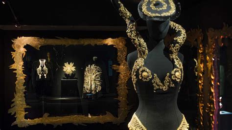 Exposition Elsa Schiaparelli Au Mus E Des Arts D Coratifs Paris Artiste Rebelle Et
