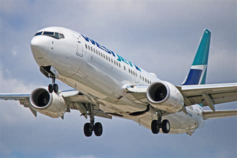 C Gwux Westjet Boeing 737 800 In Flight Since 2014