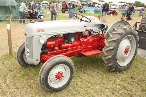 Ford 8N - Tractor & Construction Plant Wiki - The classic vehicle and machinery wiki
