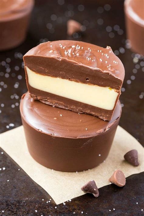 These chocolatey lumps of happiness are actually good for you, and they are winning when it comes to low calorie dessert recipes. Keto Dessert: 22 Ketogenic & Low Carb Chocolate Recipes ...