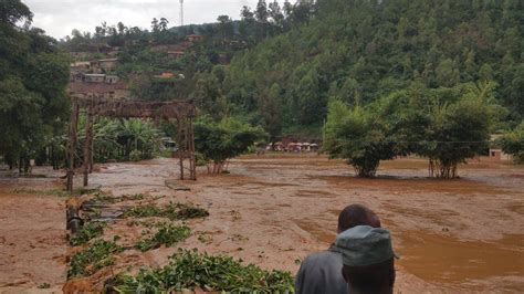 Rwanda Landslides After Heavy Rain Bring 2018 Death Toll To 200 Bbc News