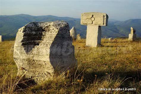 Buzau, paclele, uneori e foarte greu sa descifram sau sa apreciem frumusetea ce ne inconjoara focul viu este una dintre principalele atractii turistice de pe listele celor ce hotarasc sa viziteze. Obiective turistice Buzau: peste 200 de atractii si locuri ...
