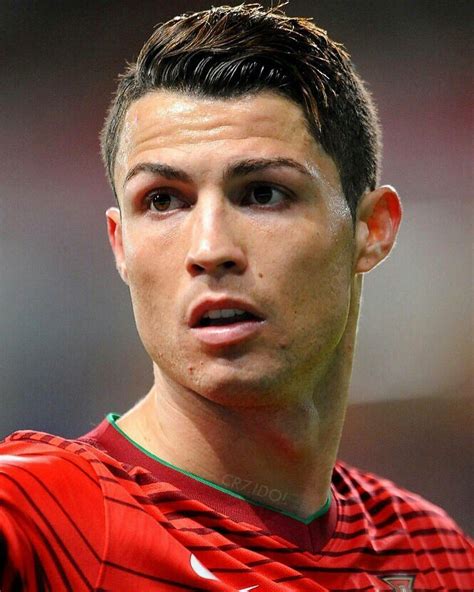 Cristiano ronaldo is a professional soccer player who has set records while playing for the manchester united and real madrid clubs, as did you know? Pin by marlan akihiro on Cristiano Ronaldo (With images ...