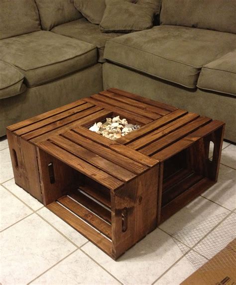 Maybe now you are getting really confused after going through all these diy coffee table ideas, but it's normal for everyone. 15 Unique Reclaimed Pallet Table Ideas | Diy coffee table ...