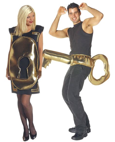 So to help you and your partner this halloween, we compiled some couples costumes to help you get some ideas flowing. 35 Couples Halloween Costumes Ideas - InspirationSeek.com