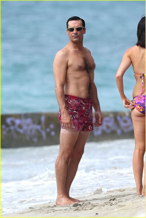 Jon Hamm Shirtless Mad Men Beach Scenes In Hawaii Photo Bikini Jon Hamm Mad Men