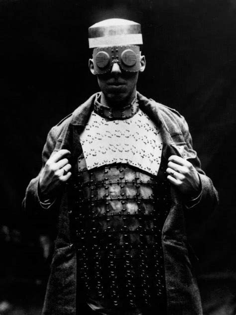 One example was a husband and wife. World War 1 Body Armor: 1914-1918 - Flashbak