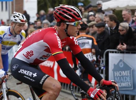 The latest tweets from @louisvervaeke Louis Vervaeke komt met handblessure buiten tijd aan in ...