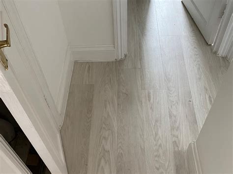 Amtico Spacia White Oak Luxury Vinyl Tile In Knightsbridge The Flooring Group