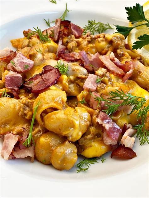 Place the ground turkey, vegetables, pasta, broth and soup in the instant pot. Instant Pot Lazy Macaroni with Juicy Meat Sauce - Delice ...