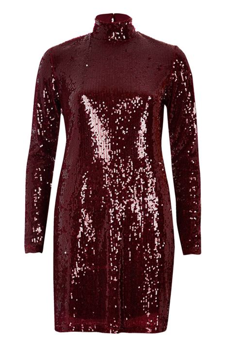 25 Party Dresses You Can Wear In The Winter Elle Canada