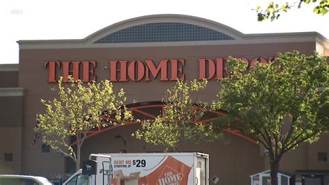 Video Home Depot Employee Fatally Shot While Confronting Alleged Shoplifter Abc News