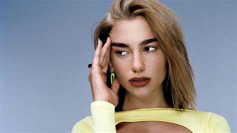 Dua Lipa lyder som alt fra Bee Gees til Madonna på ‘Future Nostalgia